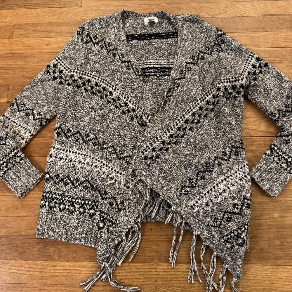 Old Navy gray black white open front long sleeve fringe sweater shawl sz M
b59